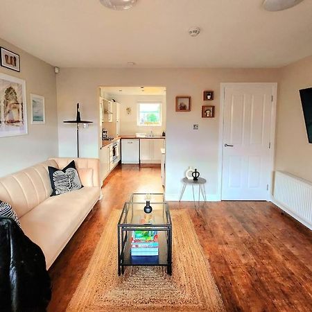 Modern 5 Bedroom Townhouse With Free Parking Glasgow Exteriér fotografie